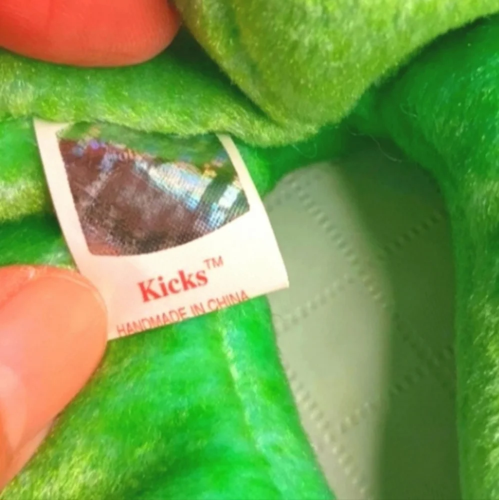 TY Beanie Baby Kicks | EUC | Retired Soccer Bear